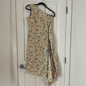 Preloved- Floral print asymmetrical dress designed by 🇨🇦Canadian design house